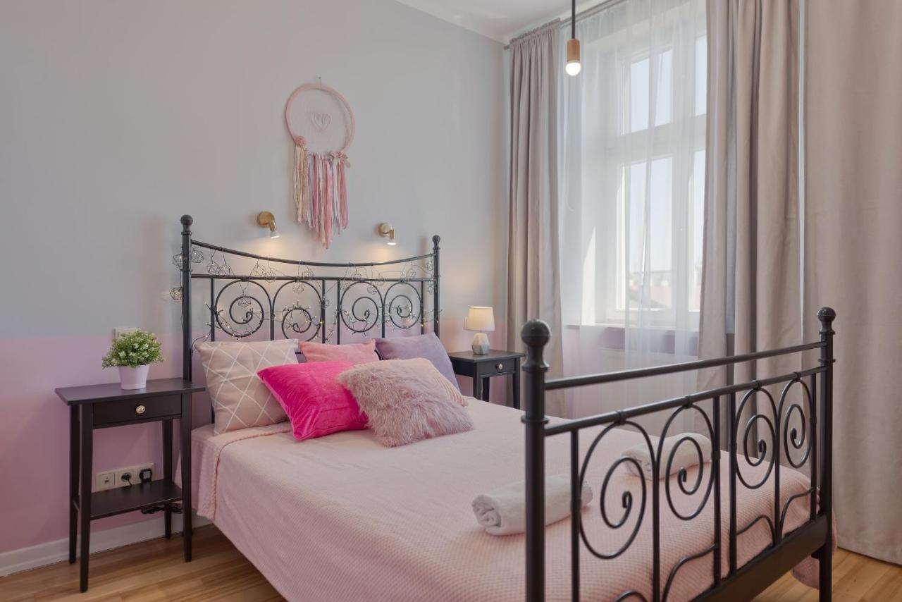 Centre Apartments-Old Town Краків Екстер'єр фото