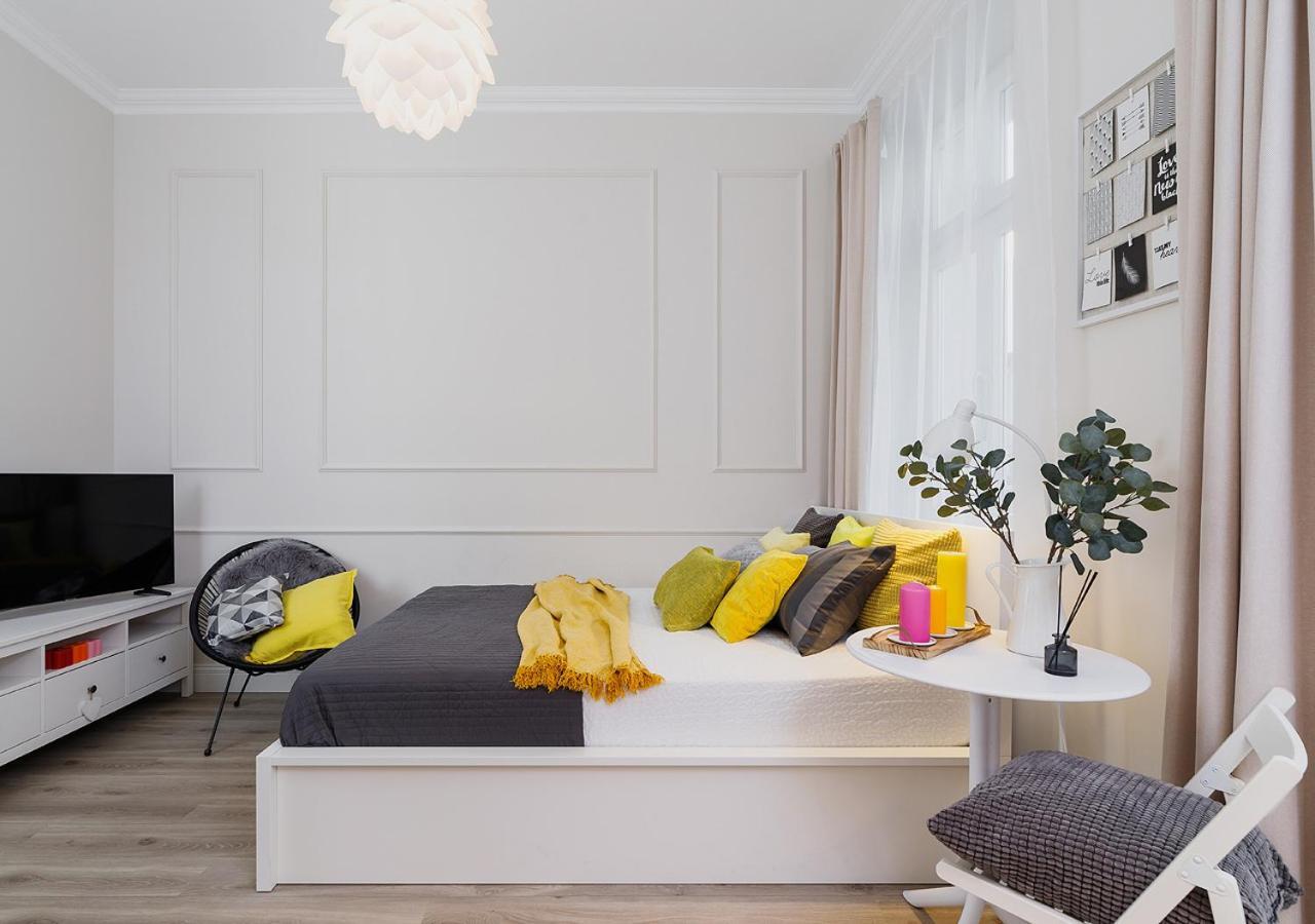 Centre Apartments-Old Town Краків Екстер'єр фото